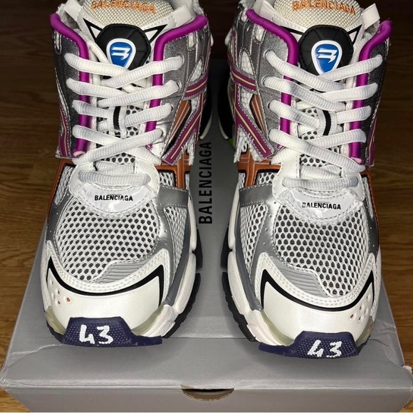 Balenciaga Multi Color Runners!
Never Worn/Brand New! Size 43 eu or 10 us! - Picture 4 of 7
